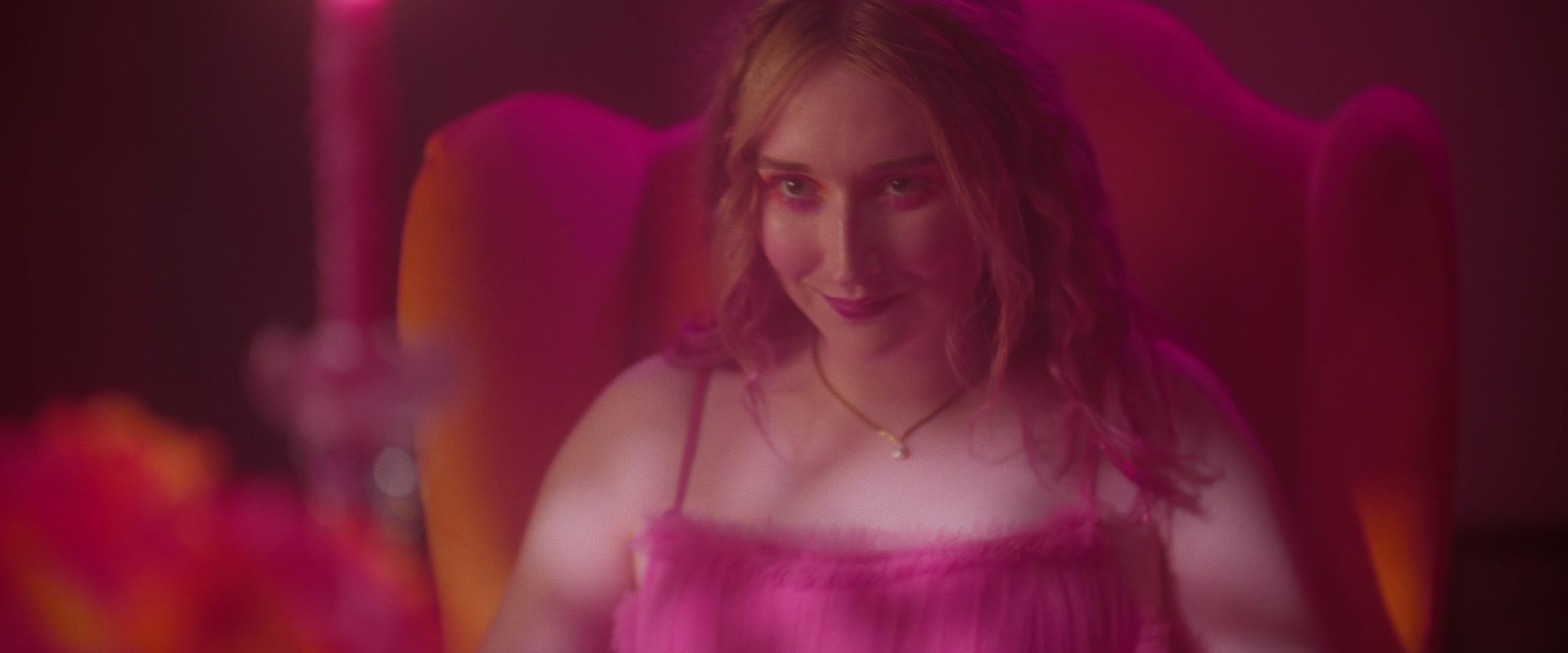Ainsley Costello – EXLESS